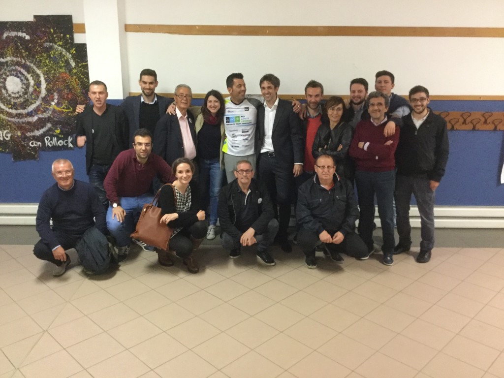 La squadra di Maggioni dopo la vittoria 